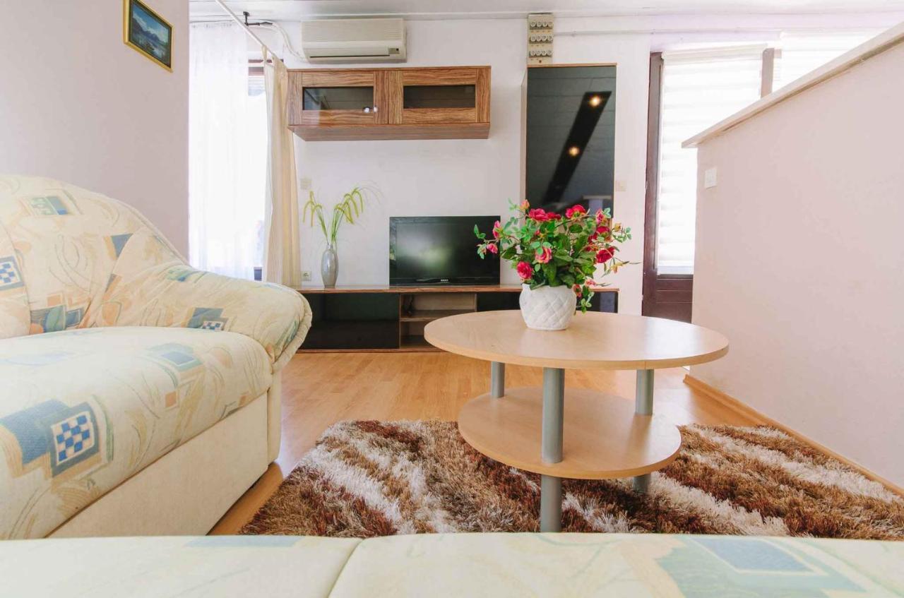 Apartment In Crikvenica 39210 外观 照片